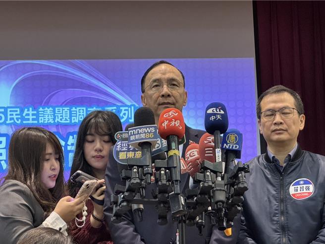 国民党主席朱立伦酸，现在连陆生来台就读都成问题，政府是否乾脆连台湾学生赴陆念书也一併禁止？（张睿廷摄）