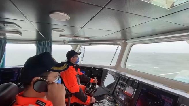 海巡署金马澎分署第十二巡防区今（20日）下午2时许，侦获4艘大陆海警船现身金门南方海域，立即启动应变机制，排程巡防艇进行监控处置。随后，海巡署迅速部署，对大陆海警船进行有效驱离。（图海巡署提供／简铭柱翻摄）