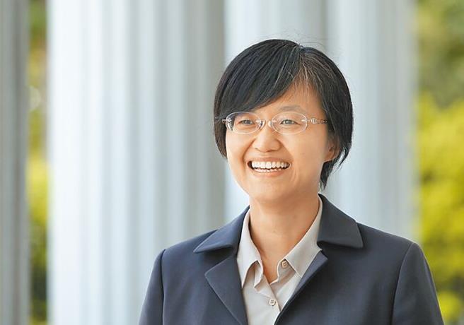 客委会20日表示，将在今年7月1日至明年6月30日开放今年满20岁的民眾领取并使用面额相当于1000元的「客家币」。图为客委会主委古秀妃。（本报资料照片）