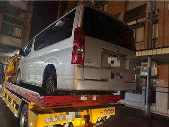 國5雪山隧道廂型車爆胎！警意外查獲11名非法居留移工