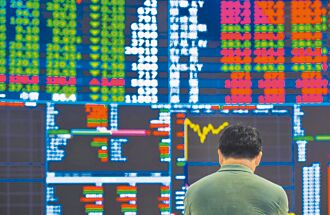 高股息ETF 2月來績效全贏大盤