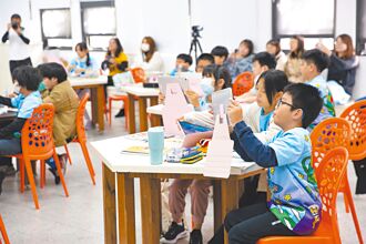 竹市2國小 推帶平板回家學習