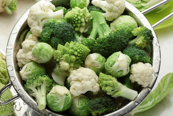 營養師引述一項研究指出，長期食用十字花科與蔥科蔬菜，在心臟健康與相關疾病預防上，能發揮良好效果。（示意圖，Shutterstock／達志）