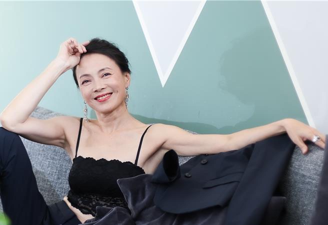 柯淑勤《女记者》饰演王牌经纪人。（陈俊吉摄）