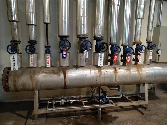 高雄市立大同医院管线日前传出遭破坏，卫生局指涉及医疗气体恐维护生命安全移送地检署侦办，高医工会则说该管线并非医疗气体，更指控卫生局恶意影射、抹黑。（民眾提供／任义宇高雄传真）