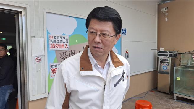 台南狂傳「今日林岱樺、明日陳亭妃」國民黨台南市立委謝龍介認為司法偵辦斧鑿斑斑才讓民間有此傳聞。（程炳璋攝）