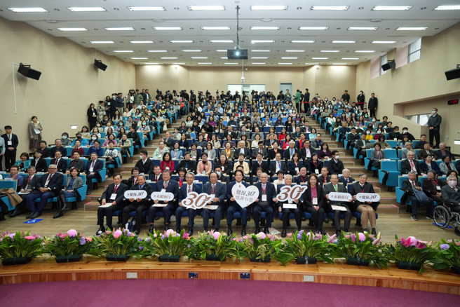 赖清德总统21日出席「健保30周年永续研讨会」开幕式。（邓博仁摄）