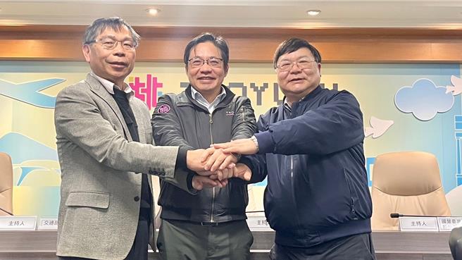 为加速推动桃园铁路地下化工作，桃园市市长张善政指示市府邀集铁道局与台铁公司，共同组成「铁路沟通平台」，今天首度开会。（图／桃园市府）