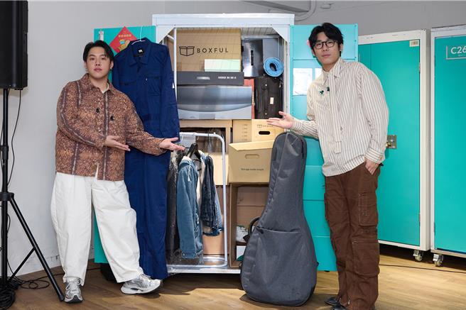 忒修斯由主唱小正（左）和吉他手翔煜組成。（抓馬文化提供）