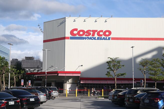 因應基本時薪調高，包括好市多、家樂福、全聯、美廉社等跟進調薪。圖／本報資料照片