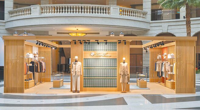 Loro Piana即日起至3月9日，在Bellavita一楼中庭开设「100 Years期间限定店」。（吴松翰摄）