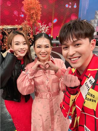 黃妃春酒唱好唱滿吸金上百萬 驚喜合體森恬CP