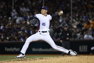 影》林維恩「慶祝High到滑倒」 神模仿柯P笑翻中華隊 