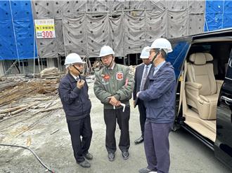 嘉義地震災民求住組合屋 黃偉哲到花蓮取經勘查中繼宅