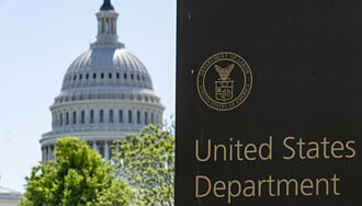 報稅季 美國稅局砍6,000人