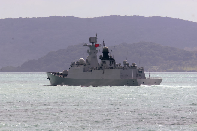 澳洲國防部近日觀測到中共海軍江凱級護衛艦衡陽號在澳州北部昆士蘭省北方外海托雷斯海峽（Torres Strait）航行。（美聯社）