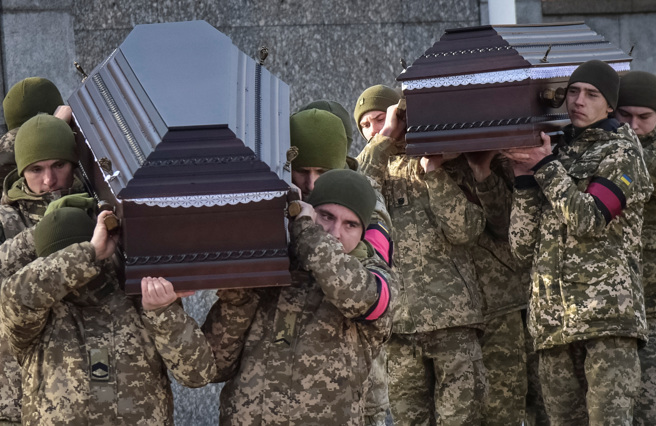 2025年1月25日，乌克兰军一处的葬礼仪式。（路透社）