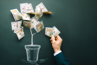 高通膨又低利率！錢變小了怎麼辦？3原則存退休金「越老越有錢」