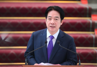 10字轰「赖邀绿委官邸烤肉」 凌涛：没钱慰问灾民但有钱拚政治