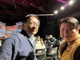 「不勞政府補助」管中閔看舞台劇嗨喊：全場爆滿