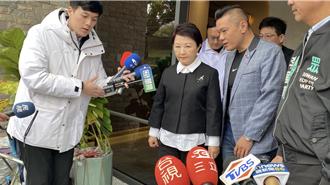 盧秀燕赴柯文哲父親靈堂弔唁 國民黨現任縣市長第一人