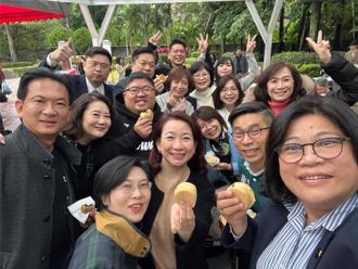 总统官邸烤肉趴   谢寒冰笑：赖清德最不想见到的人竟然跑来