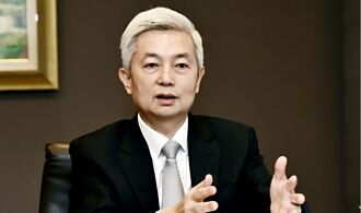 壽險公會理事長陳慧遊 扮園丁 盼壽險百花齊放