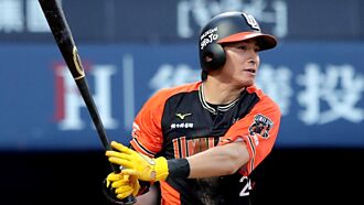隨時準備上陣 WBC資格賽中華隊隊長陳傑憲揮出人生全壘打