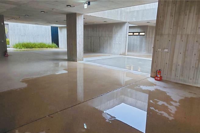 永恒之丘纳骨塔是前市府重大政绩之一，有「全国最美纳骨塔」之称，2023年启用时曾因漏水等问题，掀起前后任新竹市府团队论战。（新竹市政府提供／王惠慧新竹传真）