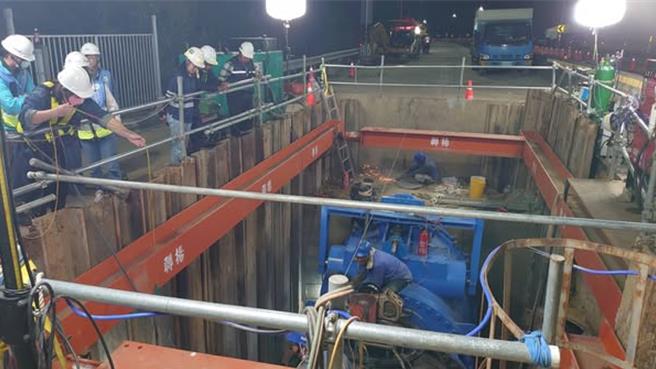 「竹寮取水站2200錐形閥更換工程」主體工程已完工，預計今日晚間提前全面恢復民生用水。（台灣自來水公司第七區管理處提供／林雅惠高雄傳真）