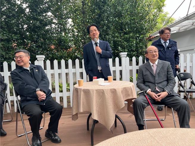 林岱樺寫道，「我們共同守護台灣這個大家庭，顧好立委、顧好高雄、顧好台灣。」並標註賴總統、卓榮泰、柯建銘、潘孟安。（摘自林岱樺臉書）