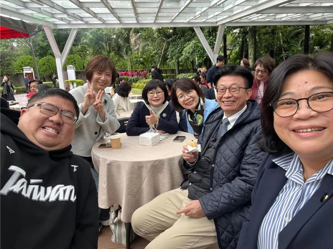 取自立委郭国文脸书