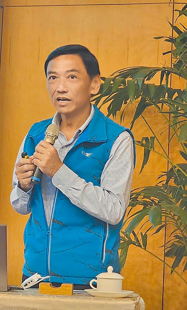 高雄市大寮區長鍾炳光。（鍾炳光提供／洪靖宜高雄傳真）