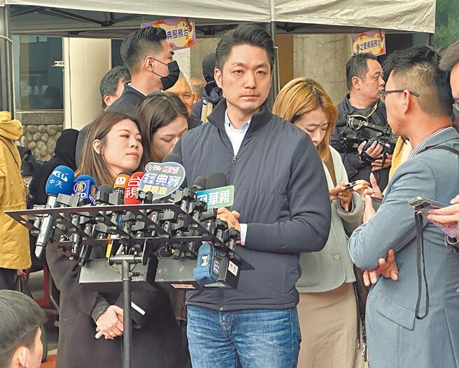 行政院宣布停辦「班班有鮮乳」政策，台北市長蔣萬安要求市府相關局處研擬續辦，現在拍板將於4月起實施「生生喝鮮乳」。（丁上程攝）