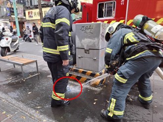 吓死人！西门町游客身上突冒烟 竟是「这东西」又出事了