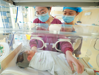 陸結婚銳減生育率大跌 易富賢：恐將爆發驚人的人口危機