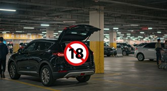 賣場內休旅車異常晃動！ 後車箱沒關驚見「光屁股」