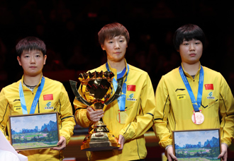 桌球》亞洲盃王曼昱勝孫穎莎遭其粉絲瘋狂辱駡 現場視頻曝光