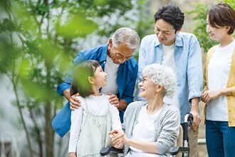 南山攜玉山 照顧三明治族群