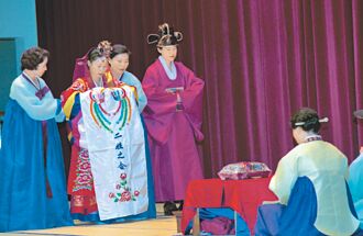 韩国婚礼比严肃