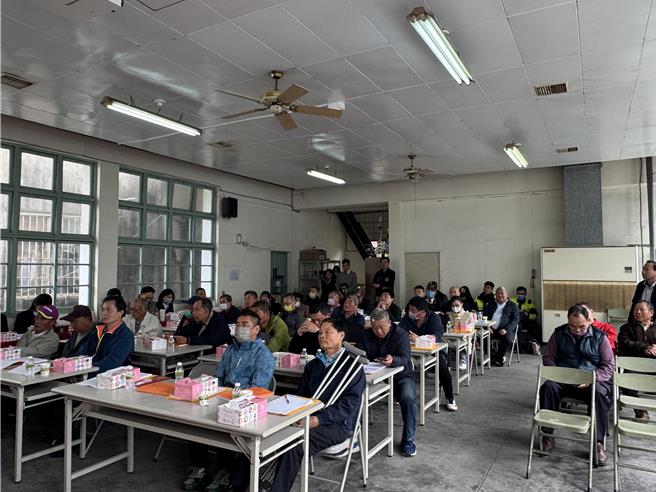 潭子区农会今天办理会员代表大会选举理监事。（李京升摄）