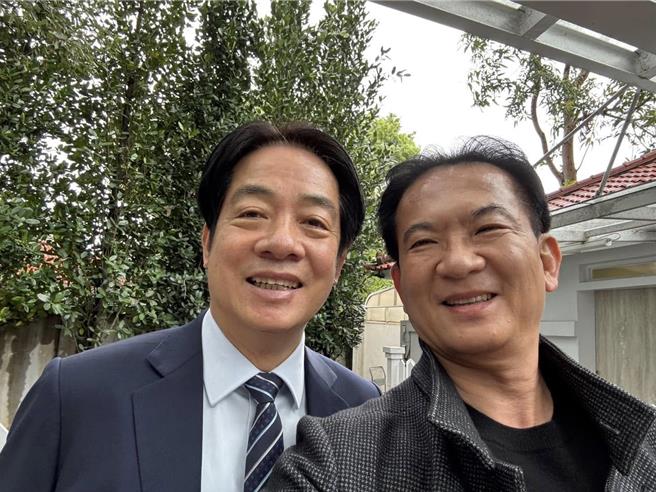 林俊宪贴出与赖清德总统的合照。（摘自林俊宪脸书）