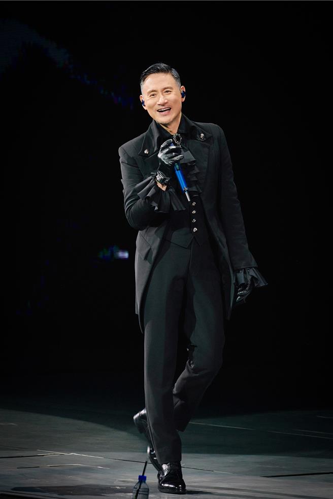 張學友23日在海口圓滿完成「張學友60＋巡迴演唱會」的第218場演唱會。（環球音樂提供）