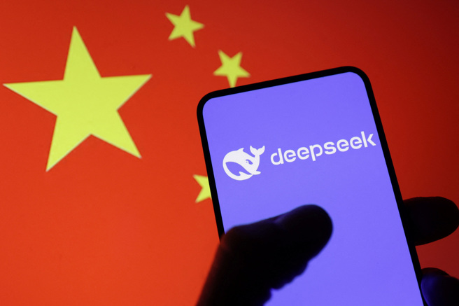 中国开源大模型DeepSeek-R1在150万模型中，成为该平台最受欢迎的开源大模型。（图／路透）