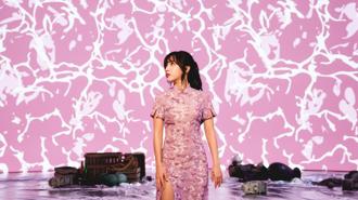 啦啦隊女孩朴恩惠首登倫敦時裝周 貼身旗袍好身材一覽無遺