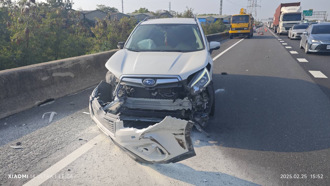 國道1高科交流道4車連環撞 2駕駛輕傷