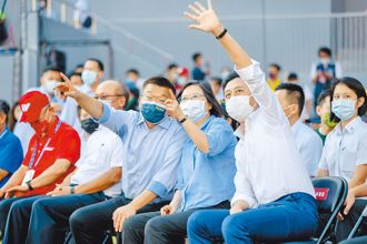 新竹球場淪掩埋場  蔡其昌捧小智這句話被挖出  遭酸神預言