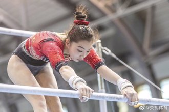 体操》身材高䠷顏值佳 陆16岁天才美少女首登世界赛就夺冠