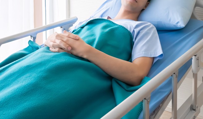 男子听从女友的要求体验分娩，最后导致小肠坏死切除。（示意图，shutterstock／达志）