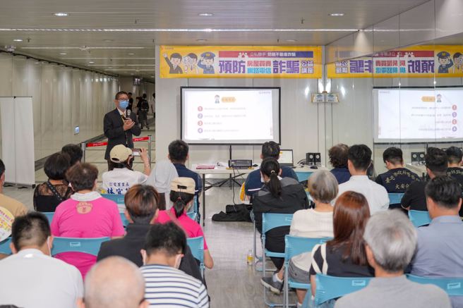 永庆房产集团携手内政部地政司、政大不动产研究中心及各县市政府警察局、地政局，举办逾600场「预防房产诈骗公益讲座」。图/永庆房产集团提供